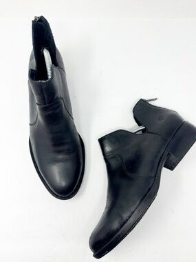 Born Kerri Western Leather Side Cutout Low Heel Ankle Booties Black Size 7.5